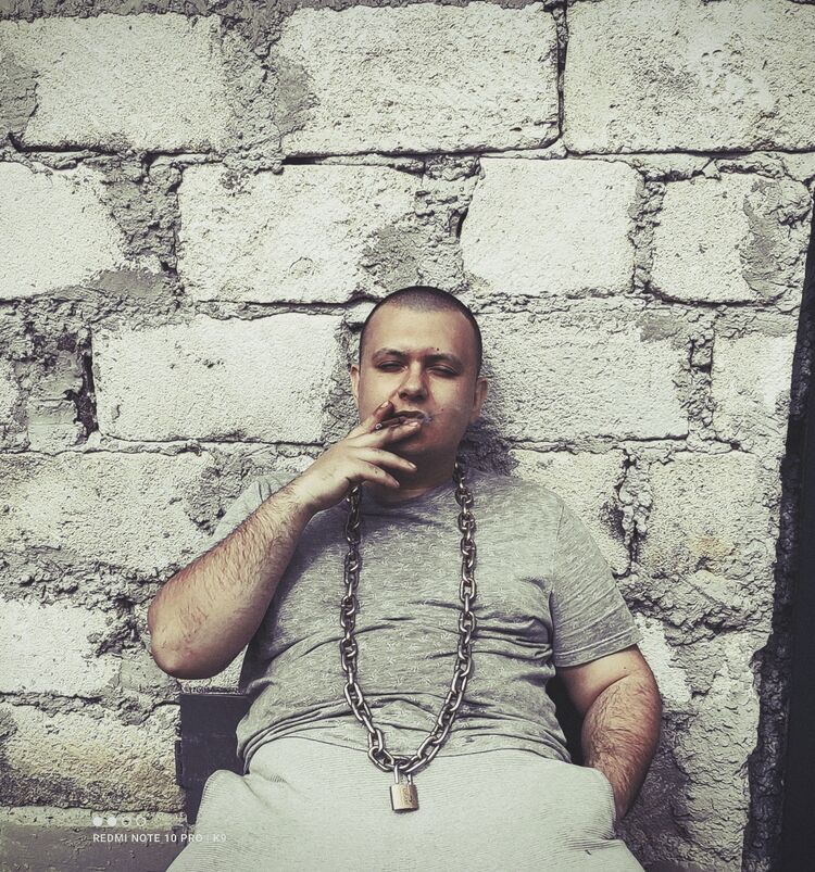  ,   Vladislav, 26 ,   ,   