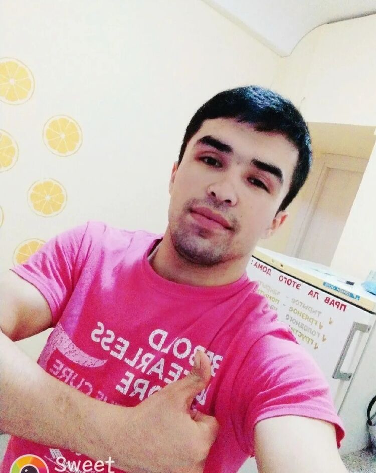  46257480  Firdavs, 27 ,    