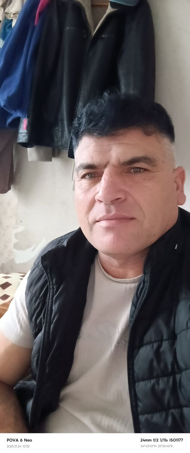  ,   Zafar, 48 ,   c 