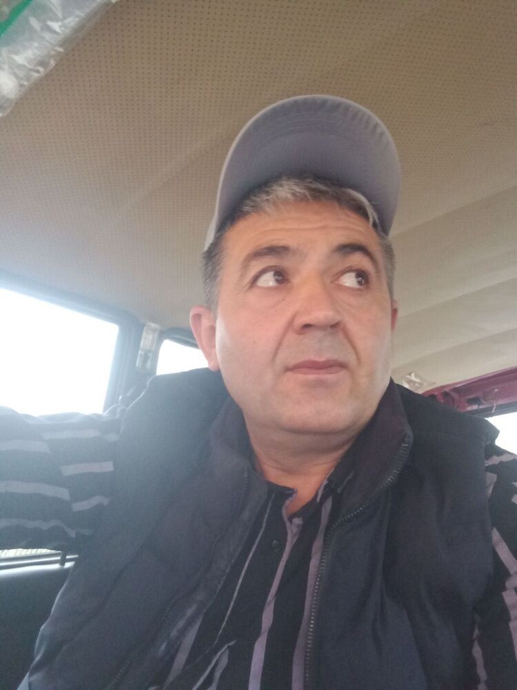  54611020  Ramin, 46 ,    