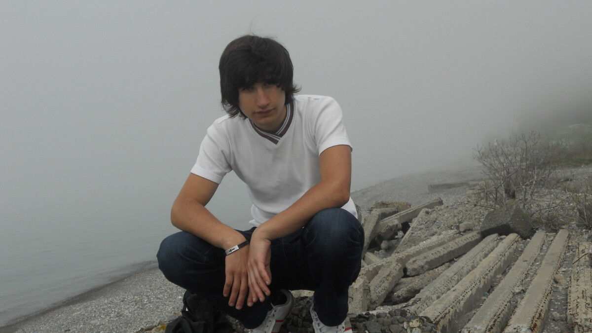  6668830  Irakli, 33 ,    