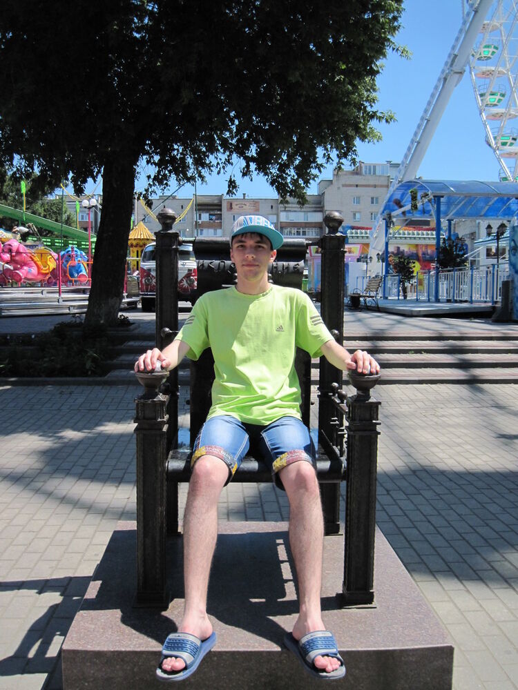  4696850  Vlad, 30 ,    