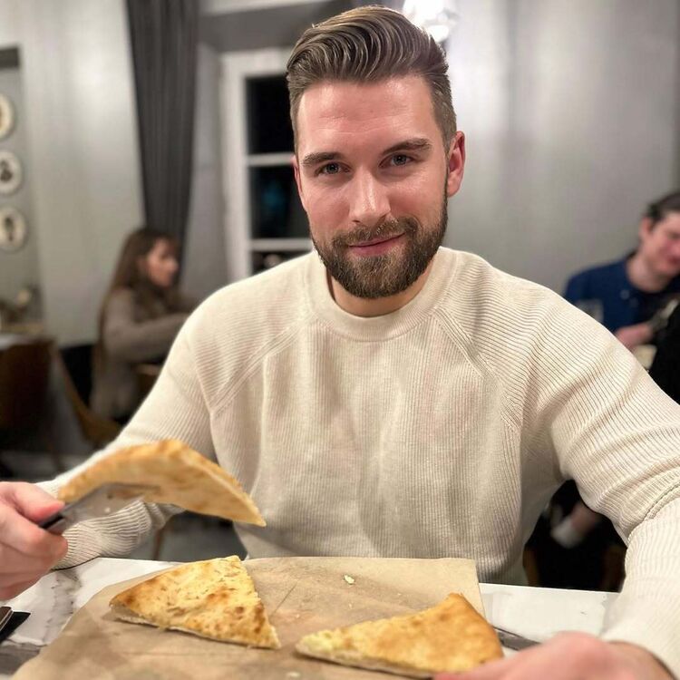 ���� 53825000 ������� ������, 33 ����, ���� ���������� � ����-����������