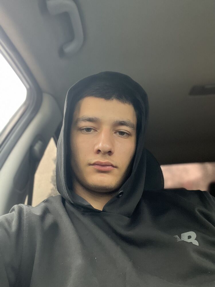  --,   Danik, 23 ,   ,   