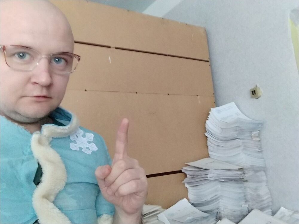  20306930  SerGeY, 38 ,    