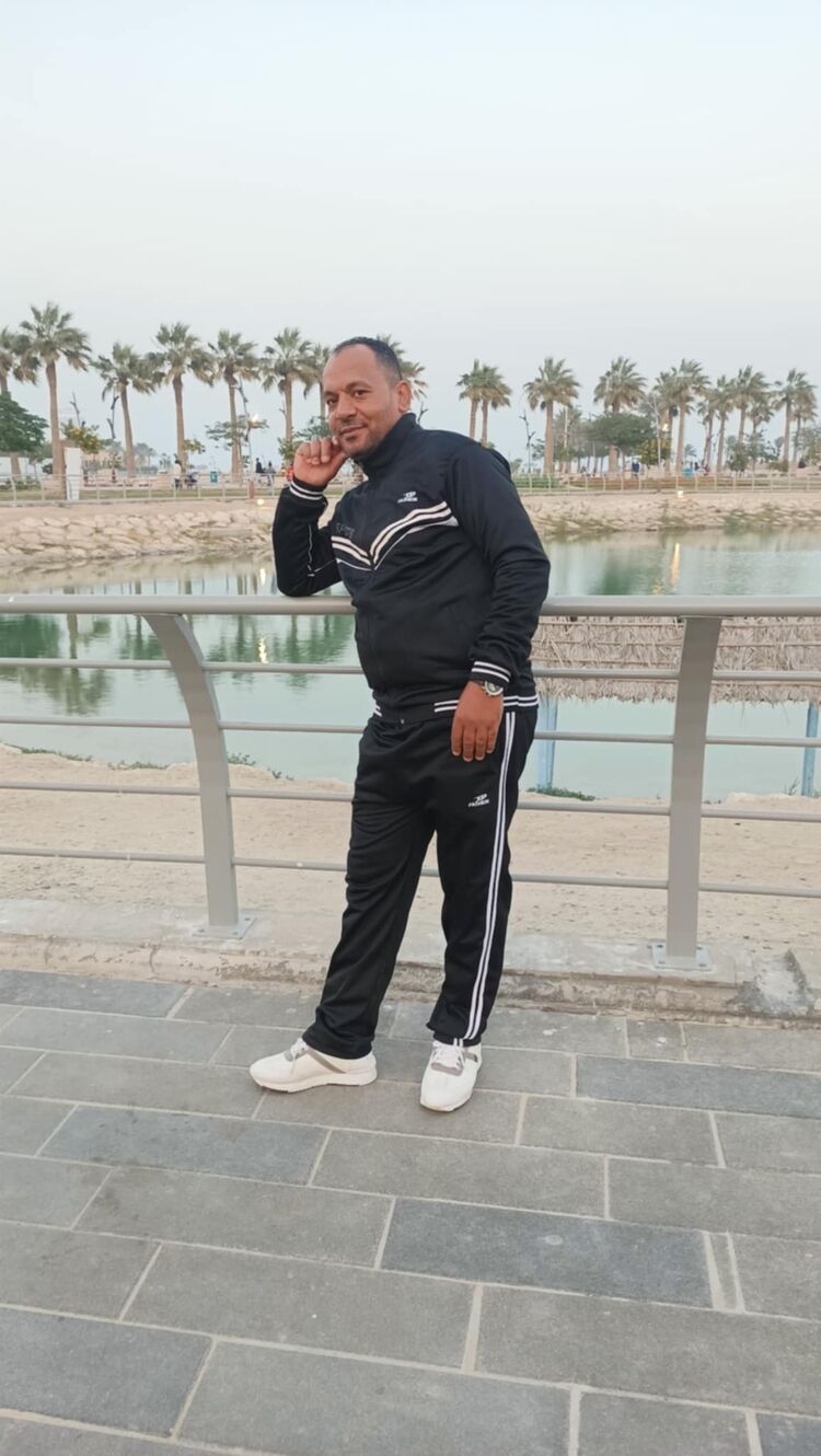  49343040  Tamer naser, 45 ,    Al Ghardaqah