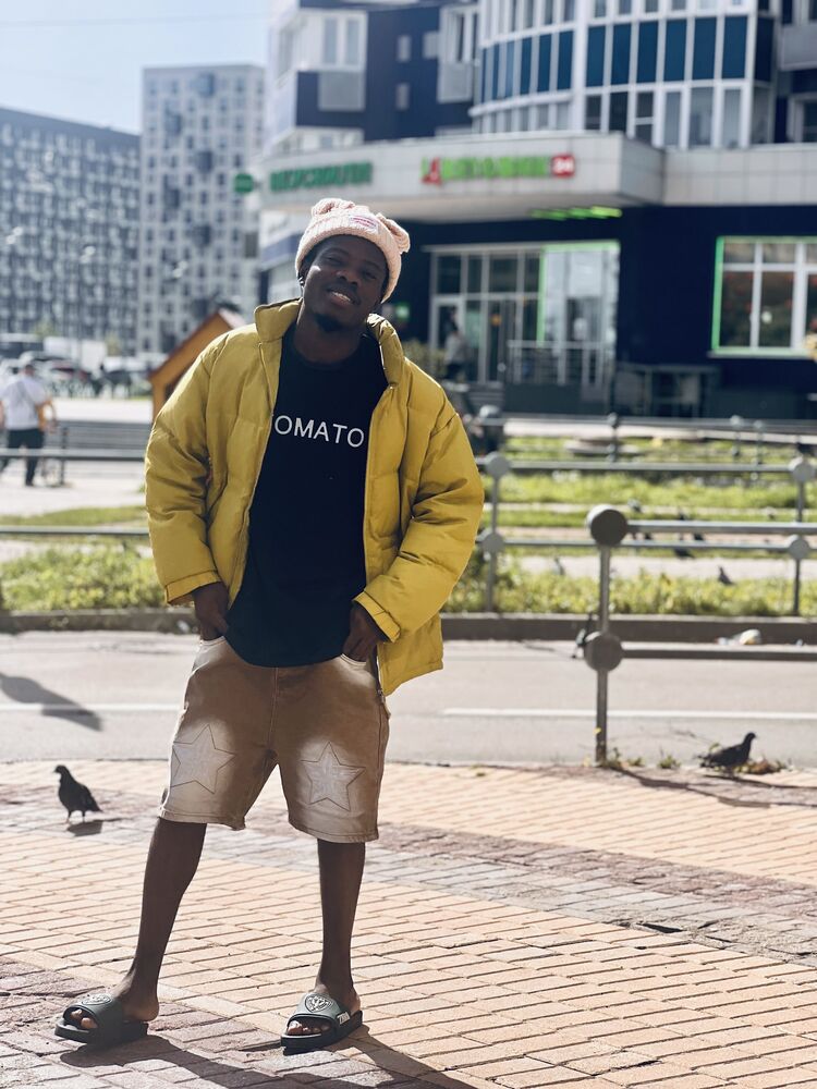  53482200  Assimiou, 25 ,    