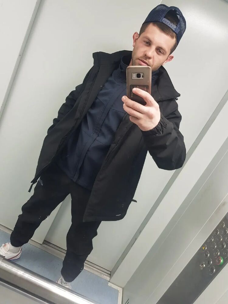  42382260  , 31 ,    