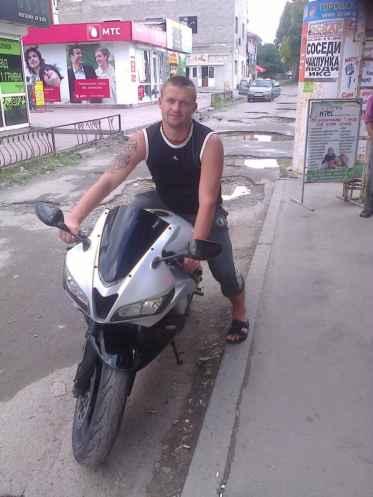  7084060  Serzh Lapta, 41 ,    