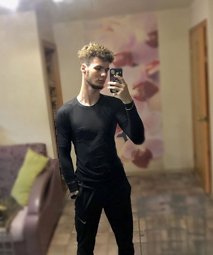  48277950  , 21 ,    