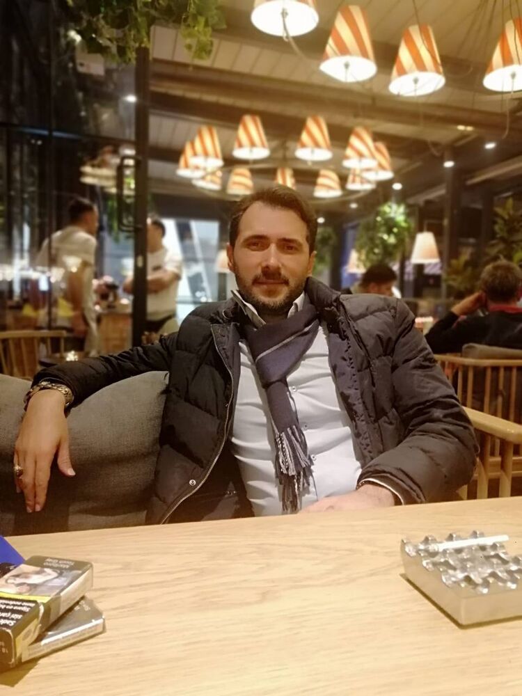  47771490  Emre, 46 ,    