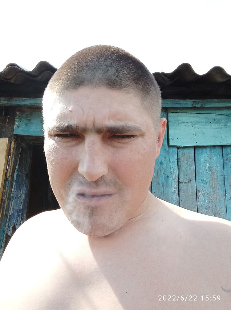  27869740  Sergei, 35 ,    