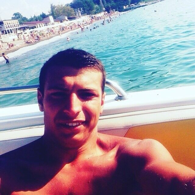  16599160  Eduard, 31 ,    --