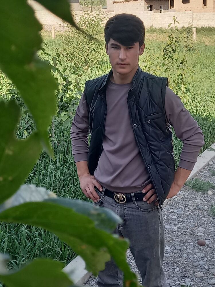  ,   Avazbek, 22 ,   ,   