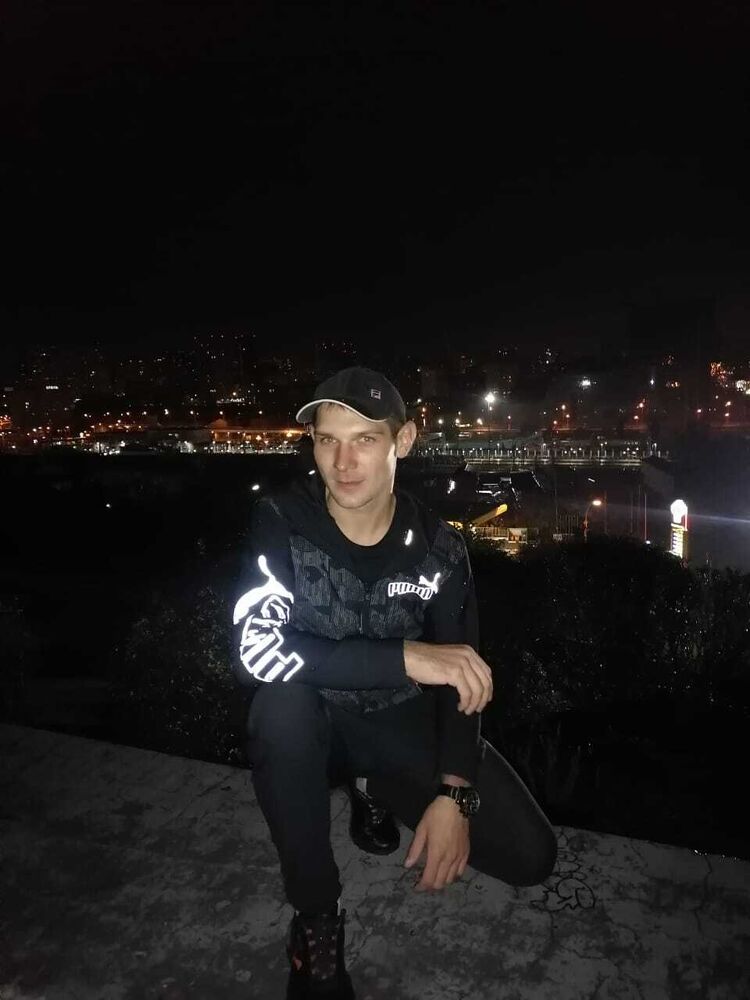  30881220  Vladislav, 30 ,    