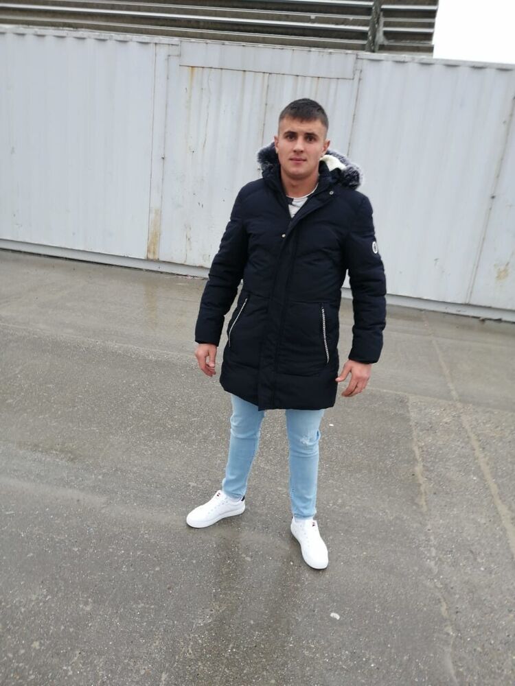  27967780  Vanya, 28 ,    -