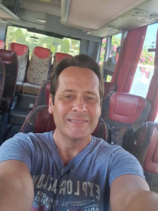  53728270  Peter, 53 ,    