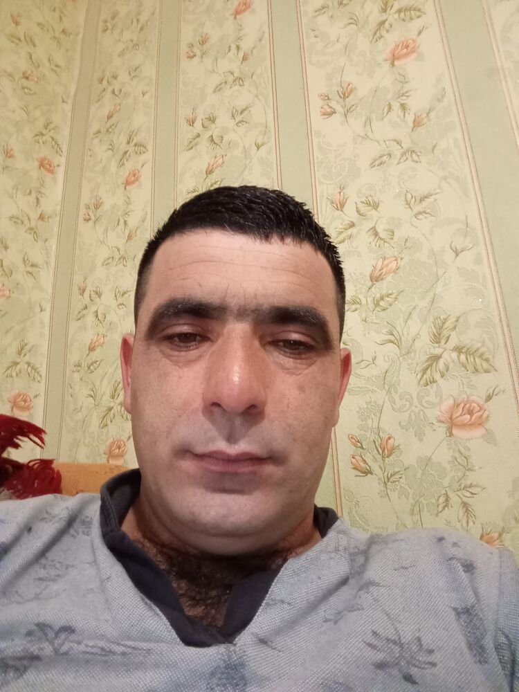  ,   Artur, 34 ,   ,   
