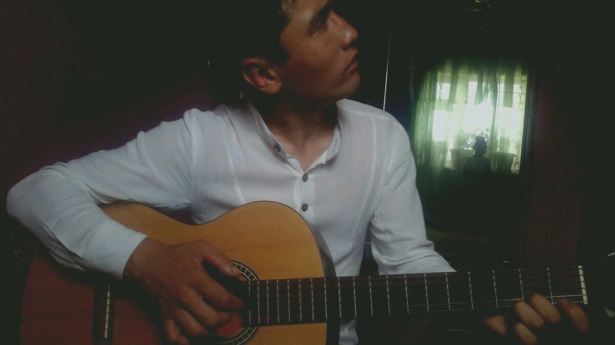  ,   Azamat, 32 ,   ,   , c 