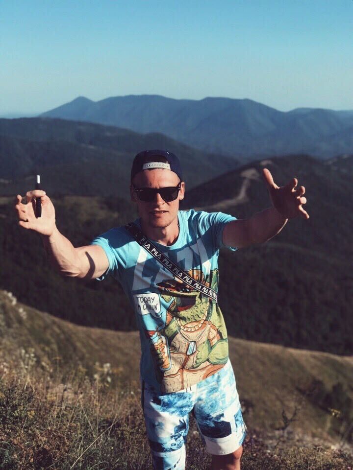  27047560  , 32 ,    -