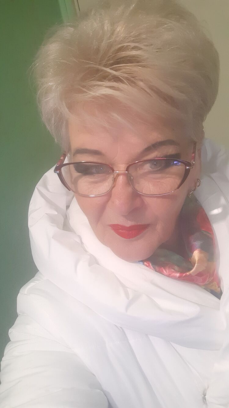  48148130  Larisa, 62 ,    