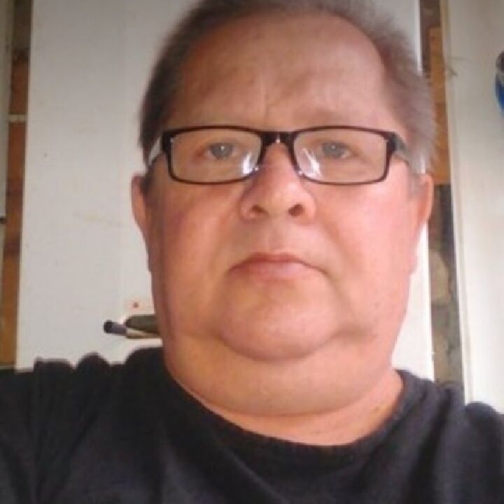  30585830  , 64 ,    