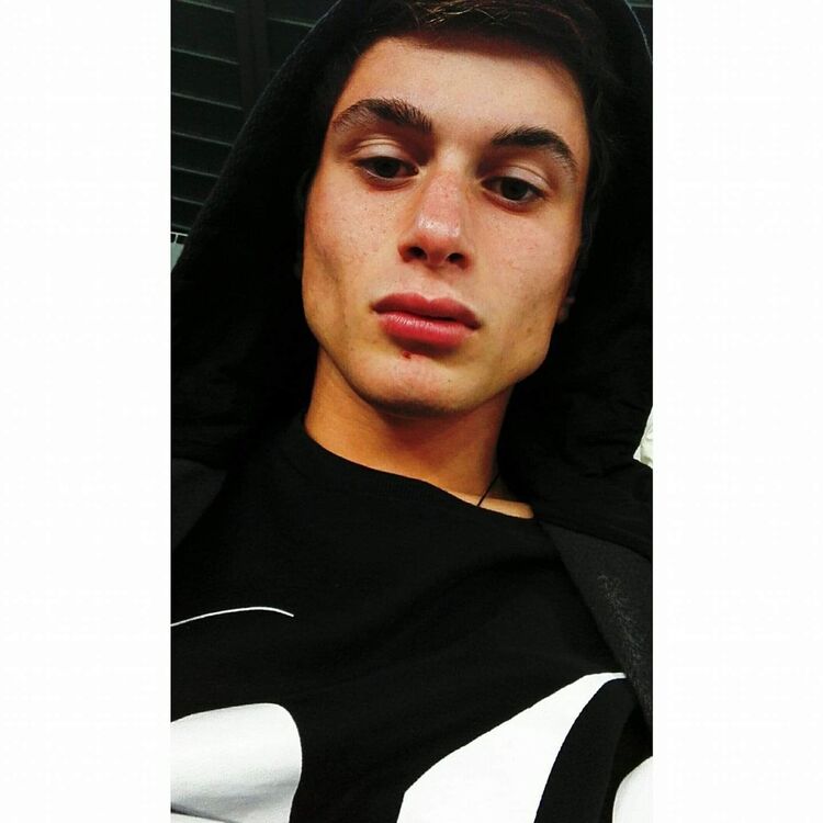  ,   GigA, 24 ,   ,   , c 
