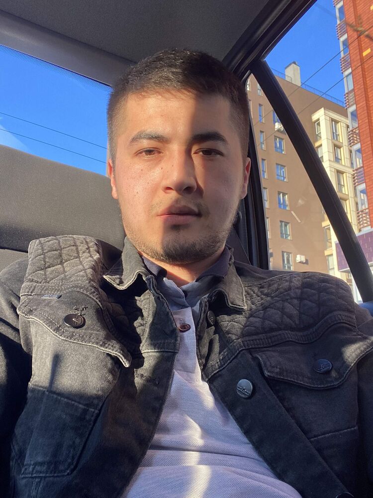  45929630  Salikh, 26 ,    