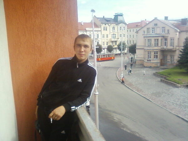  13126300  Kirill, 44 ,    