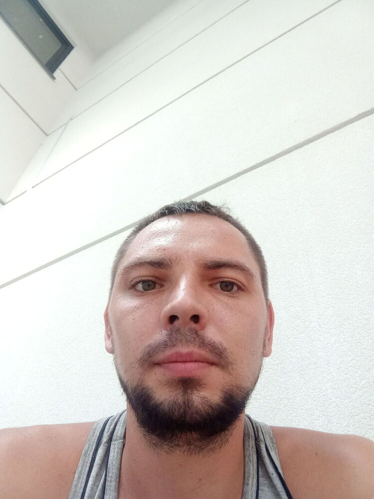  28567540  , 32 ,    