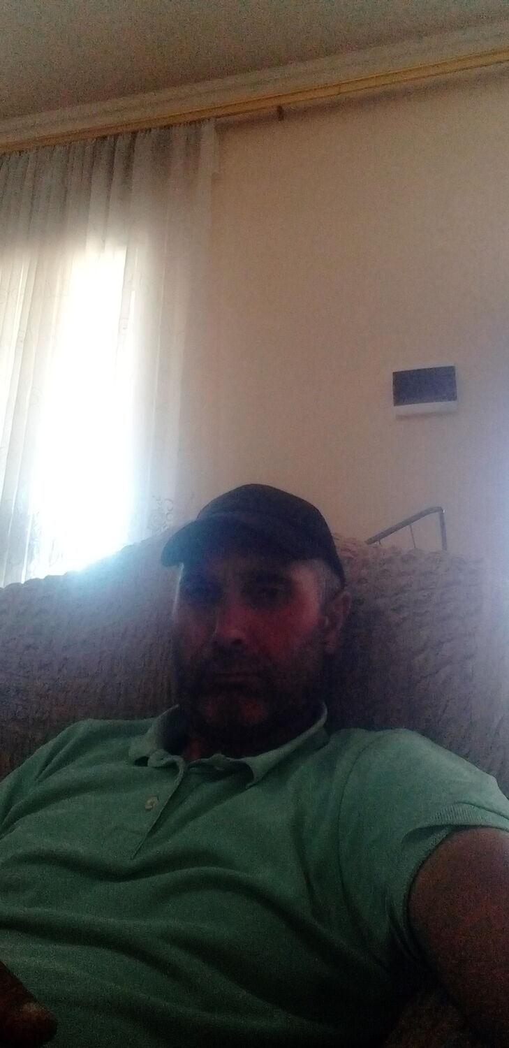  44582620  Hayk, 44 ,    