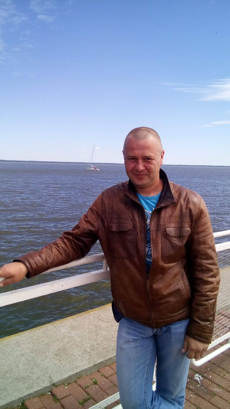  ,   Dikiy, 42 ,     , c 