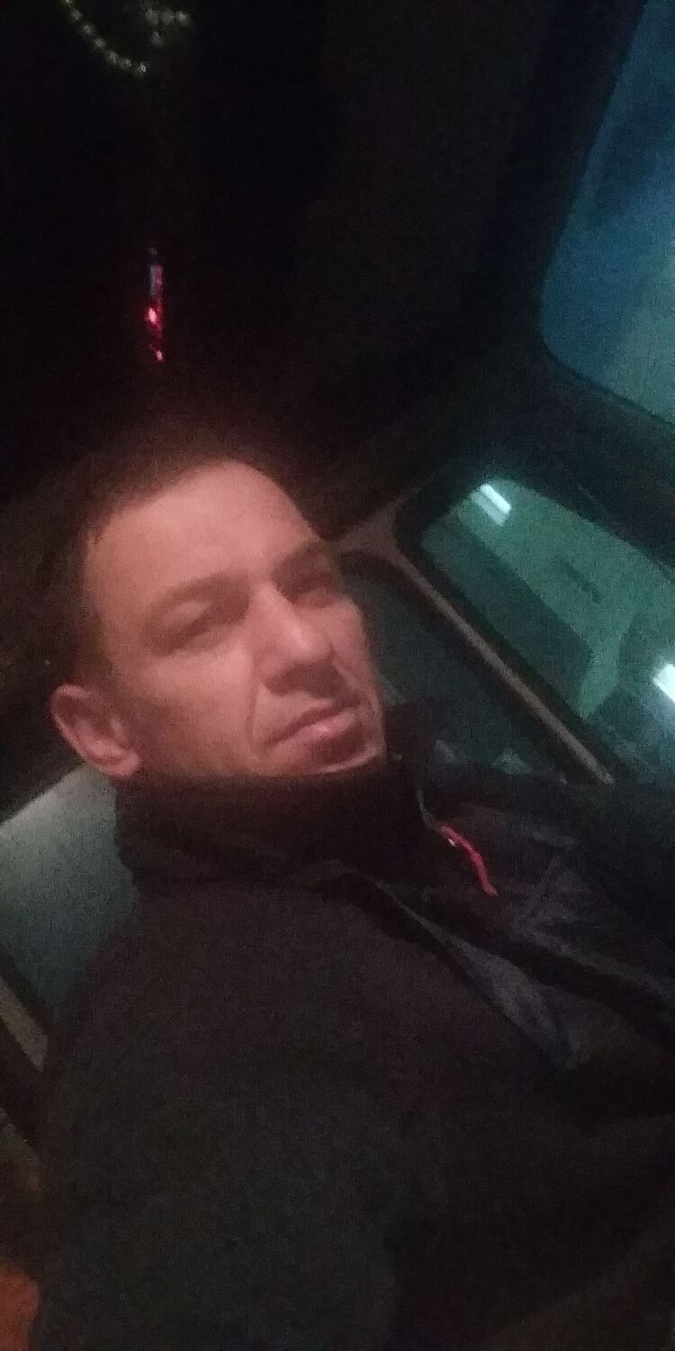  ,   Ruslan, 42 ,   ,   