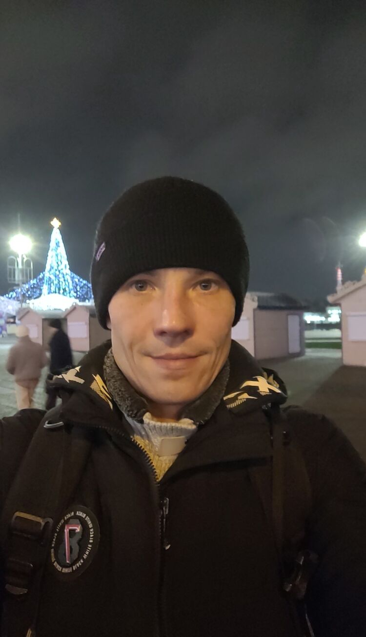  ,   Dima, 37 ,   ,   