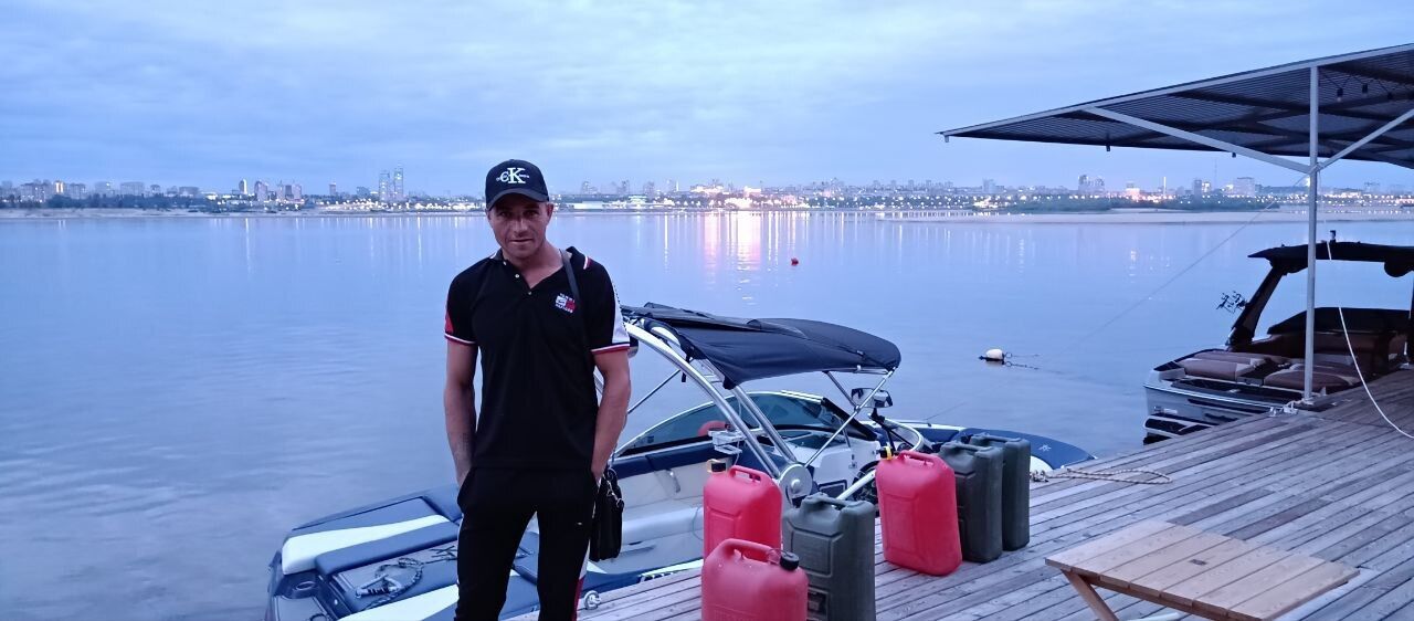  35519050  Vasily, 34 ,    