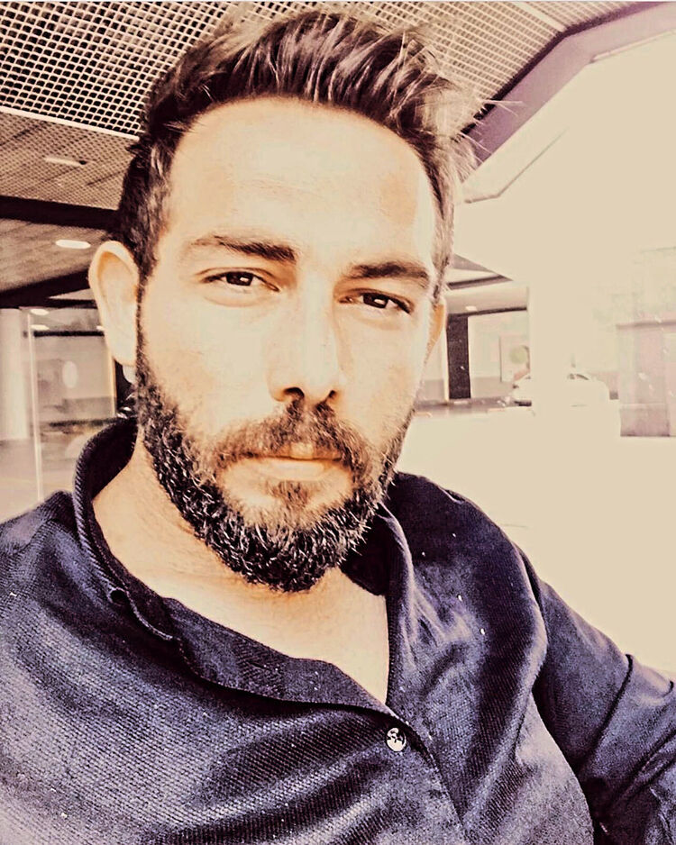  ,   Emin, 35 ,   ,   