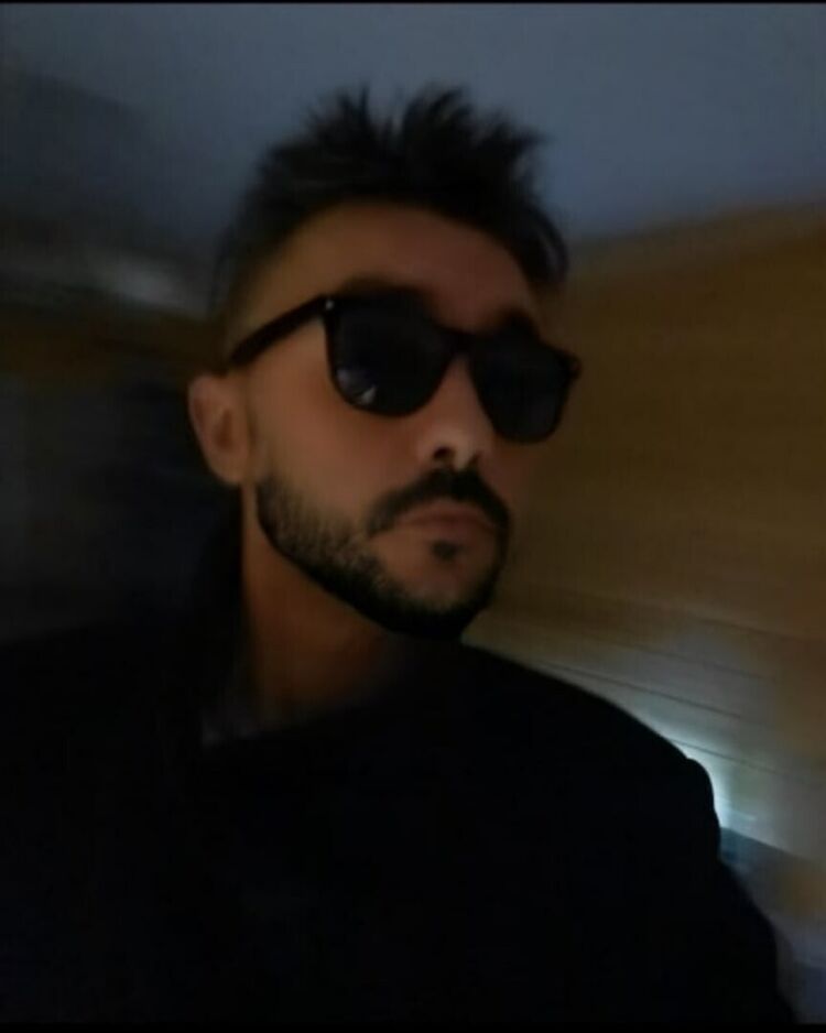  22319200  Vladi, 38 ,    