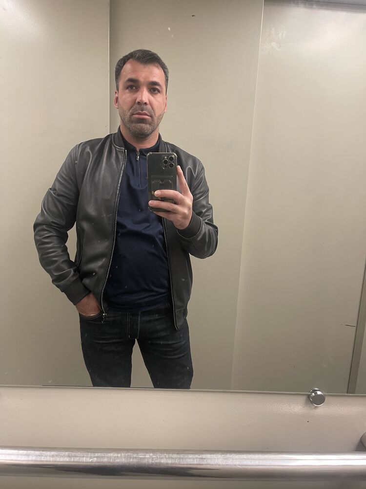 52933100  , 37 ,    