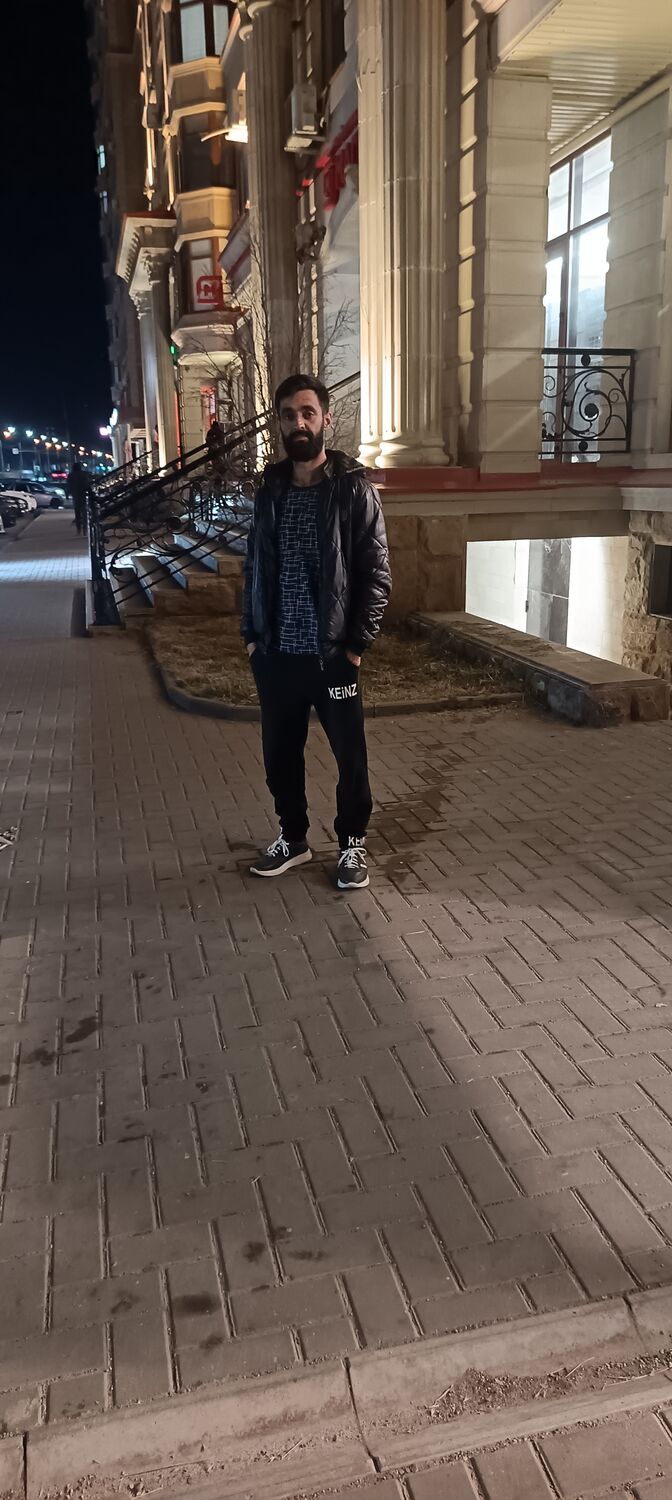  ,   Nurik, 32 ,   ,   
