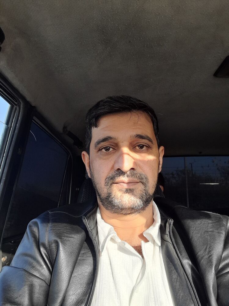  46407400  Ali, 40 ,    