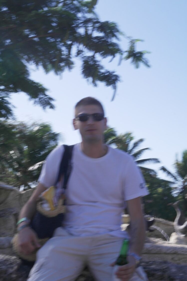  11241630  , 44 ,     