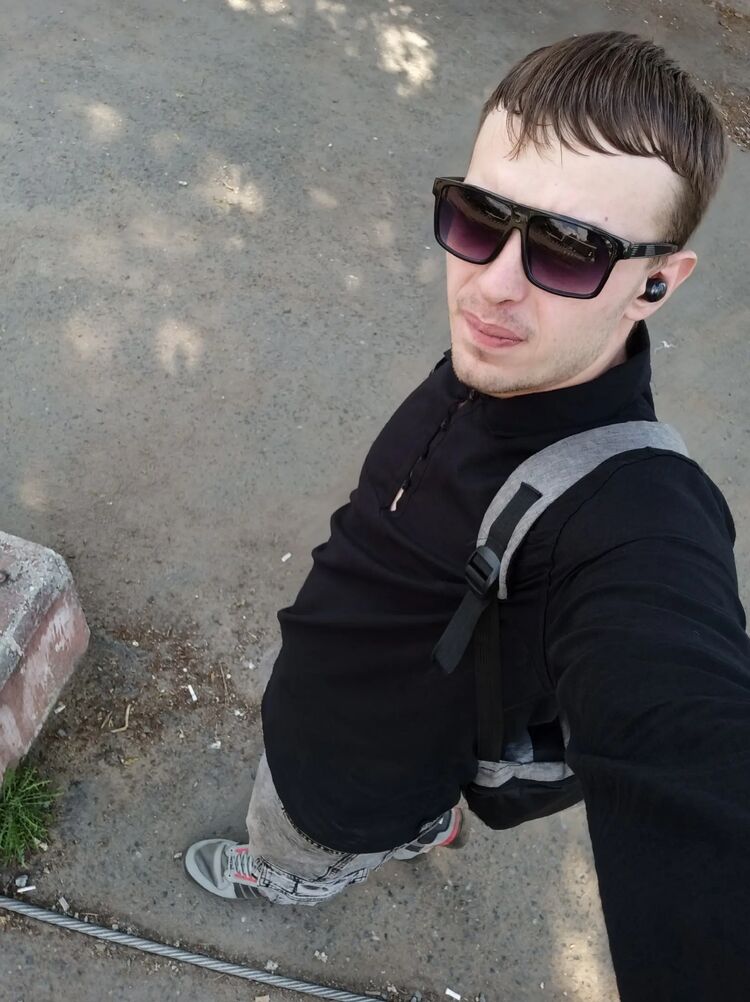  ,   Denis, 25 ,   ,   