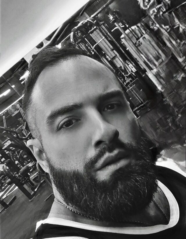  ,   Artur, 35 ,   ,   , c , 