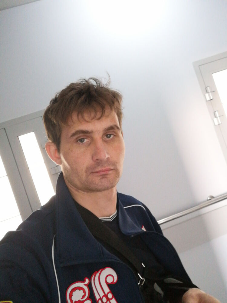  19004030  Grihsa, 37 ,    