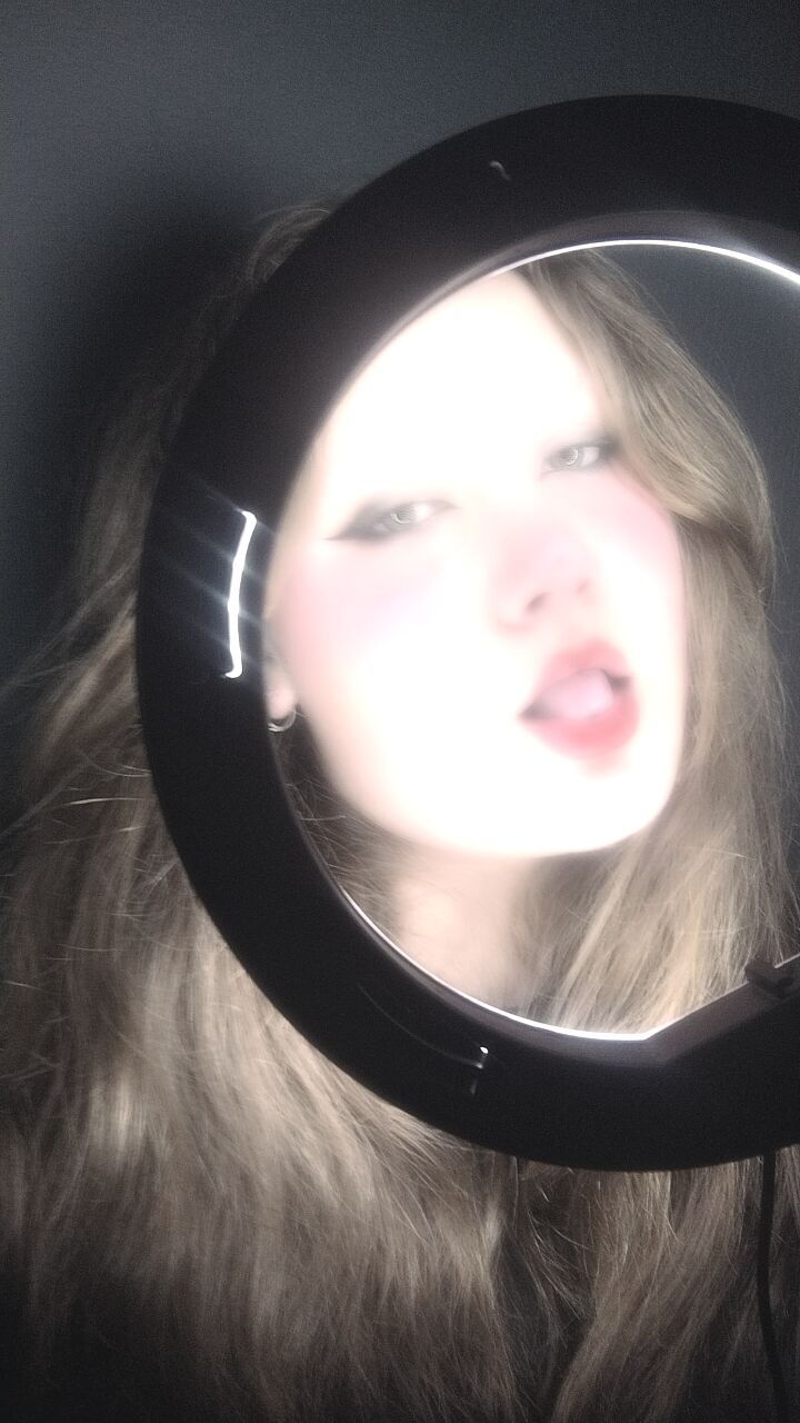  ,   Angelina, 23 ,   