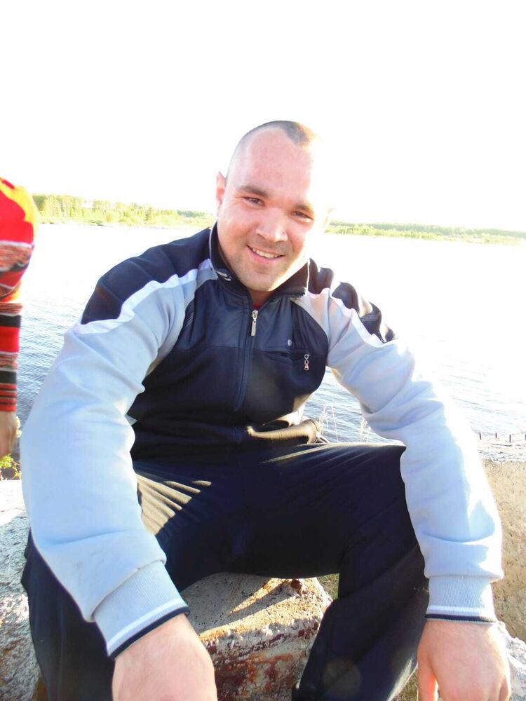 28919150  Daniil, 34 ,    