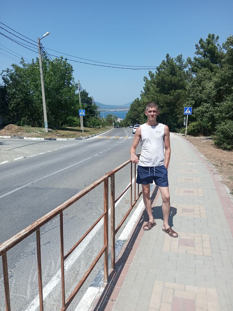  48463580  Vladimir, 39 ,    
