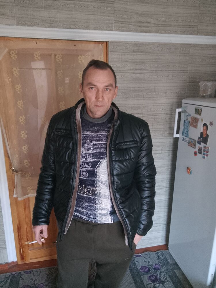  31861520  Pasha, 45 ,    
