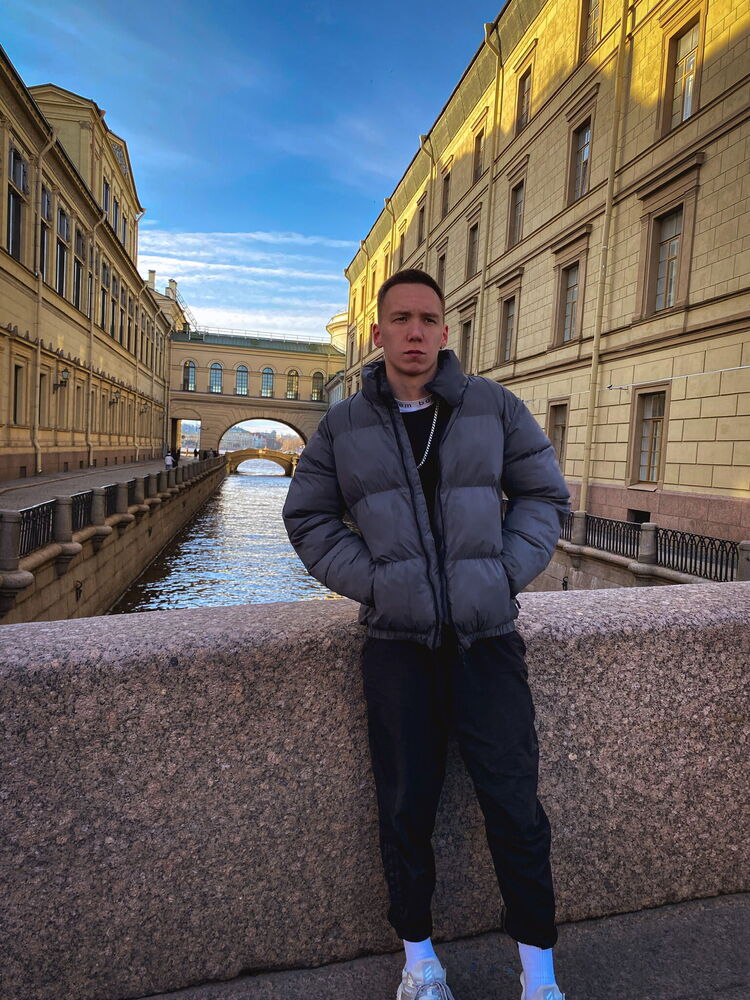  29881740  Edy, 22 ,    -