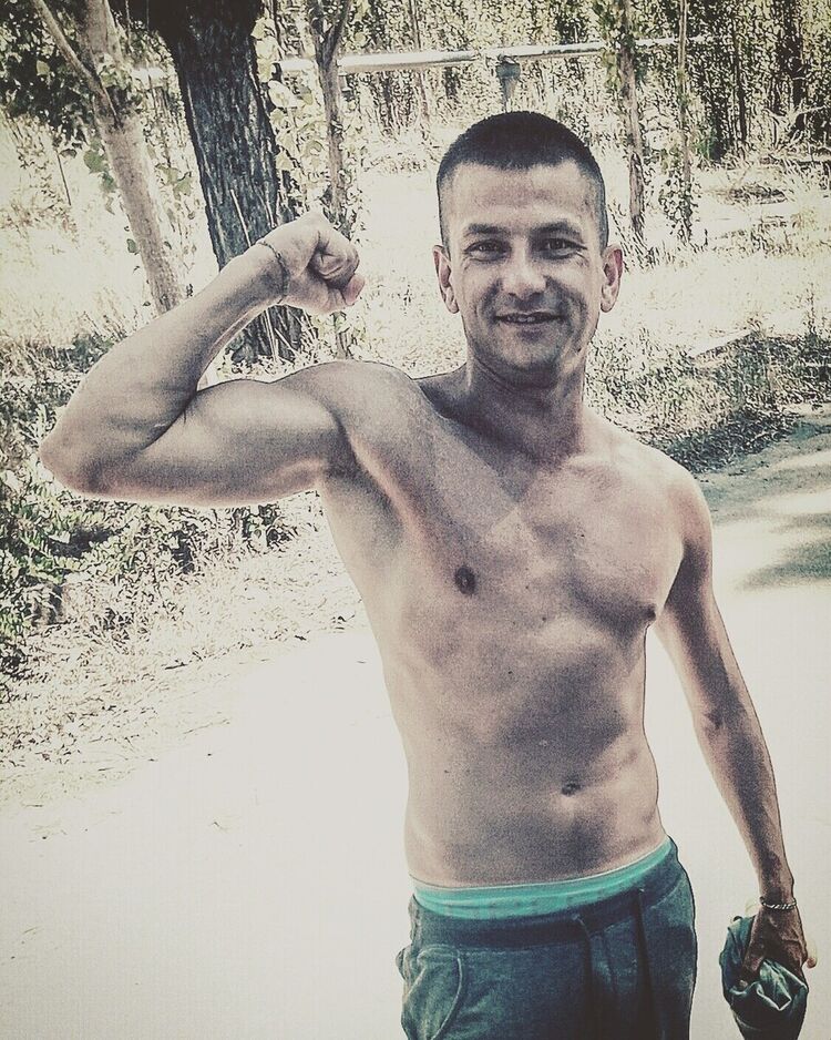 ,   Artem_Palagu, 33 ,   ,   , c 